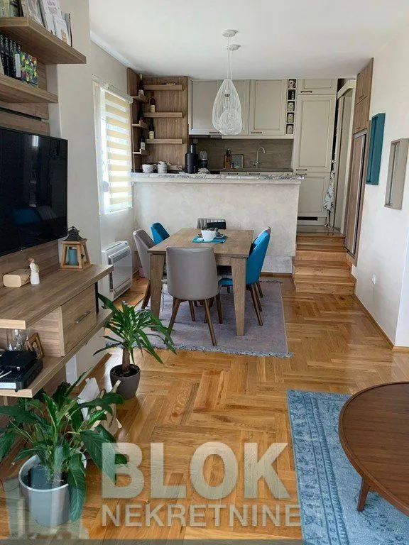 Izdavanje, dvosoban stan, 74m², Zabjelo, Podgorica