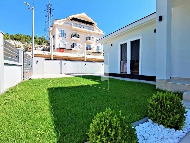 Prodaja, kuća, 150m², Dalmatinska ulica, Podgorica