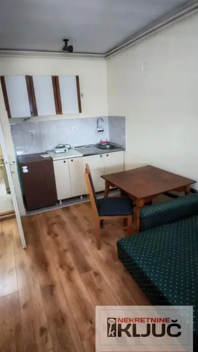 Izdavanje, garsonjera, 23m², Liman 1, Novi Sad Sve Podlokacije