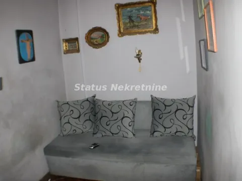 Prodaja, trosoban stan, 70m², Stari grad, Novi Sad - image 2