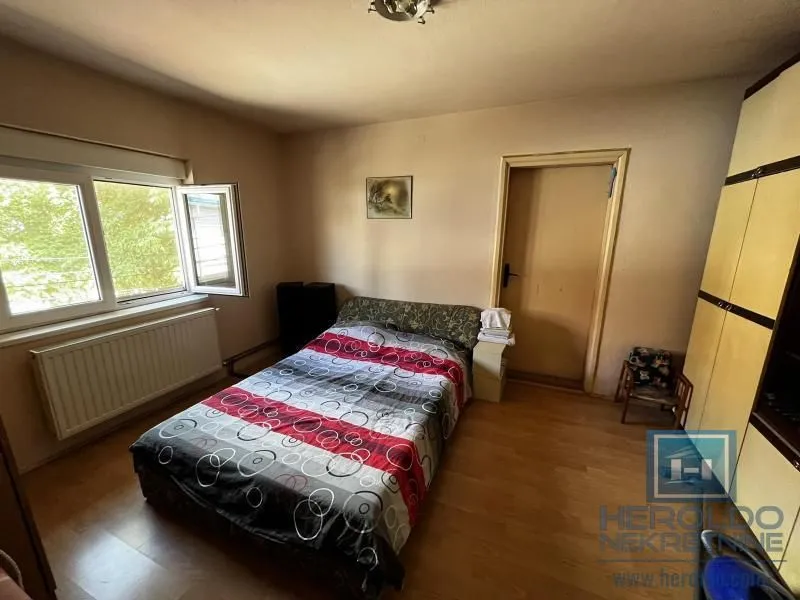 Prodaja, kuća, 228m², Centar, Jagodina