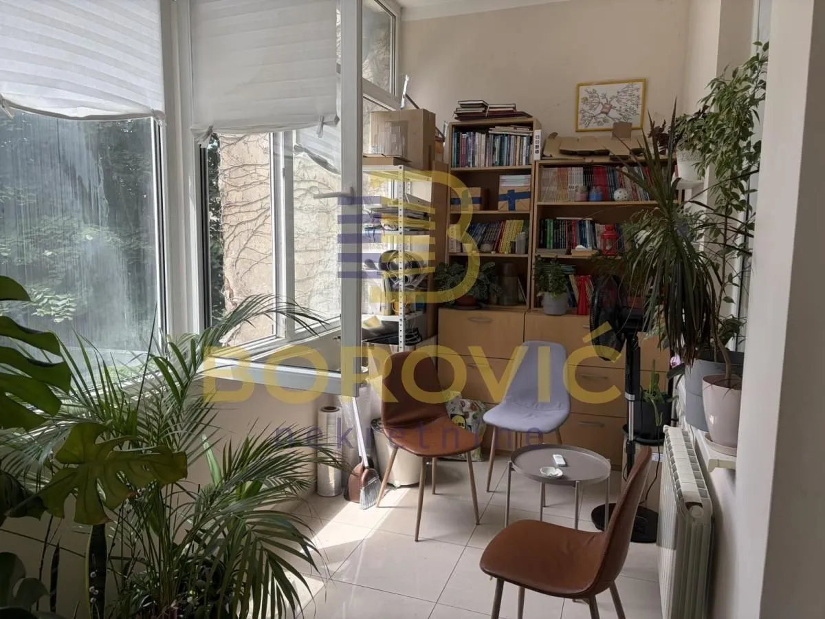 Rent, four bedroom apartment, 115m², Vračar Sve Podlokacije, Beograd