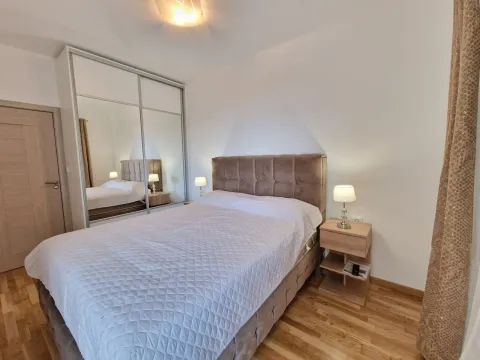 Rent, one bedroom apartment, 44m², Bečići, Budva - image 25