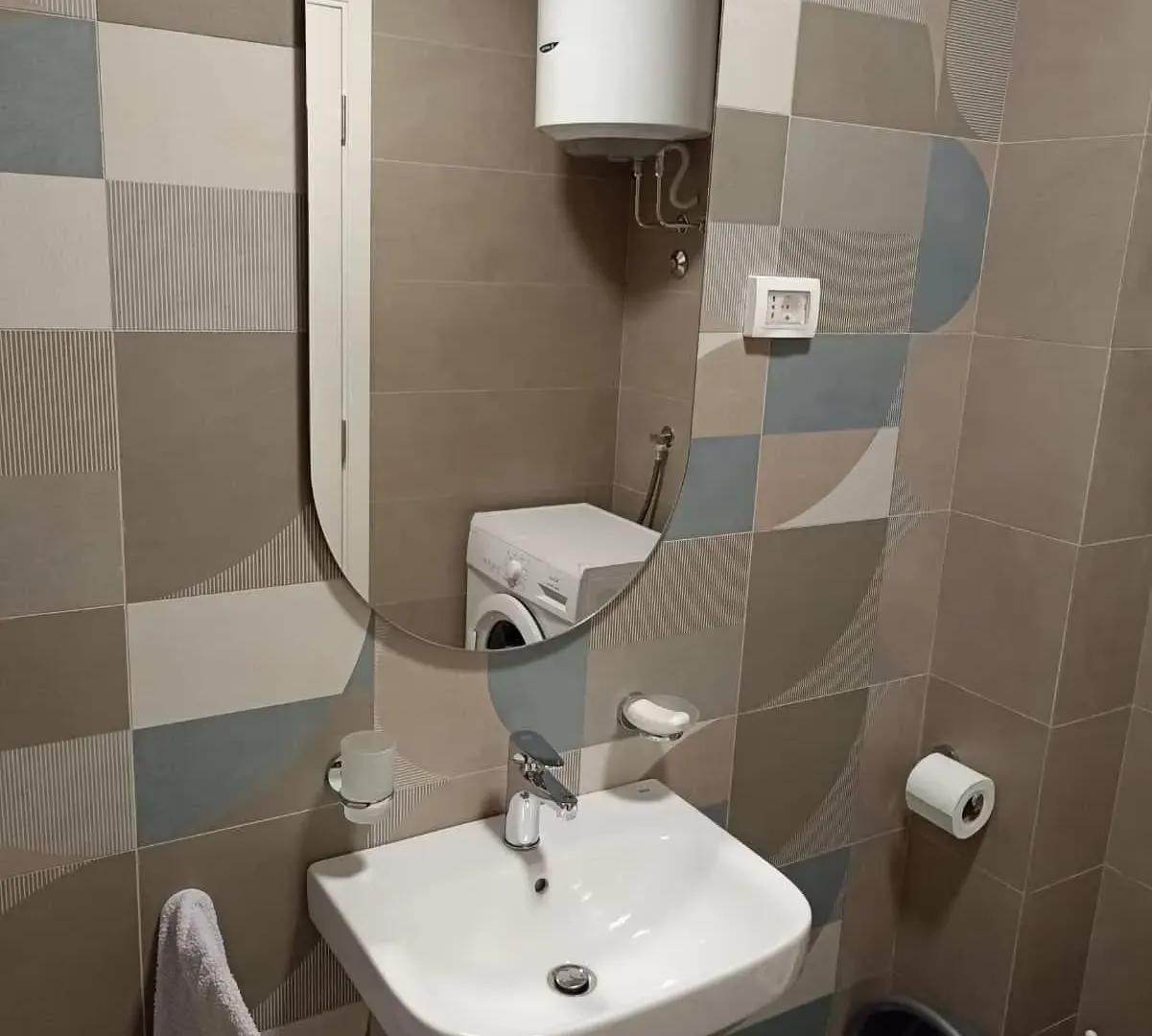 Rent, one bedroom apartment, 42m², Pobrežje, Podgorica