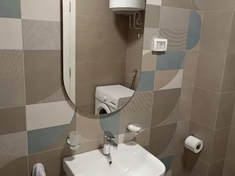 Izdavanje, jednosoban stan, 42m², Pobrežje, Podgorica - image 21