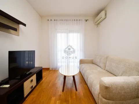 Izdavanje, dvosoban stan, 65m2, City Kvart, Podgorica Izdavanje, dvosoban stan, 65m2, City Kvart, Podgorica