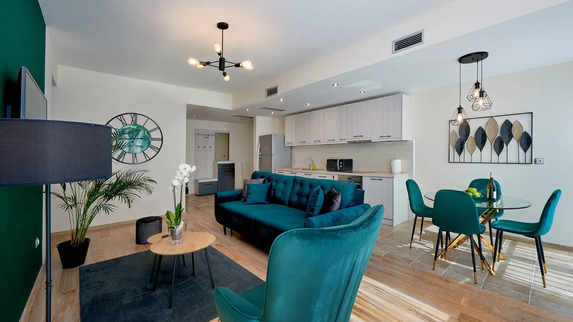 Sale, two bedroom apartment, 75m², Dobrota, Kotor