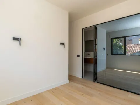 Sale, three bedroom apartment, 149m², Gospoština, Budva - image 5