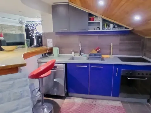 Rent, four bedroom apartment, 110m², Kalenić Pijaca, Vračar Sve Podlokacije - image 3