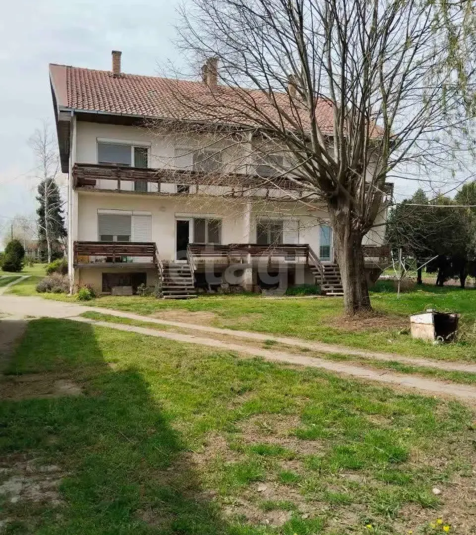 Prodaja, kuća, 600m², Centar, Sombor