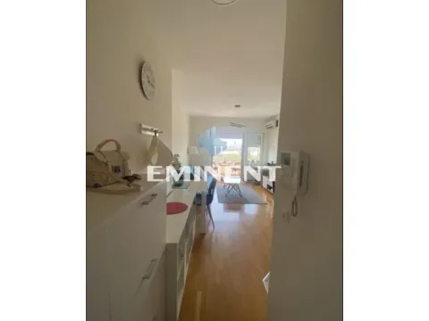 Izdavanje, dvosoban stan, 45m², Crveni Krst, Beograd - image 8