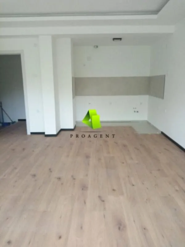 Izdavanje, poslovni prostor, 85m², Medijana, Niš