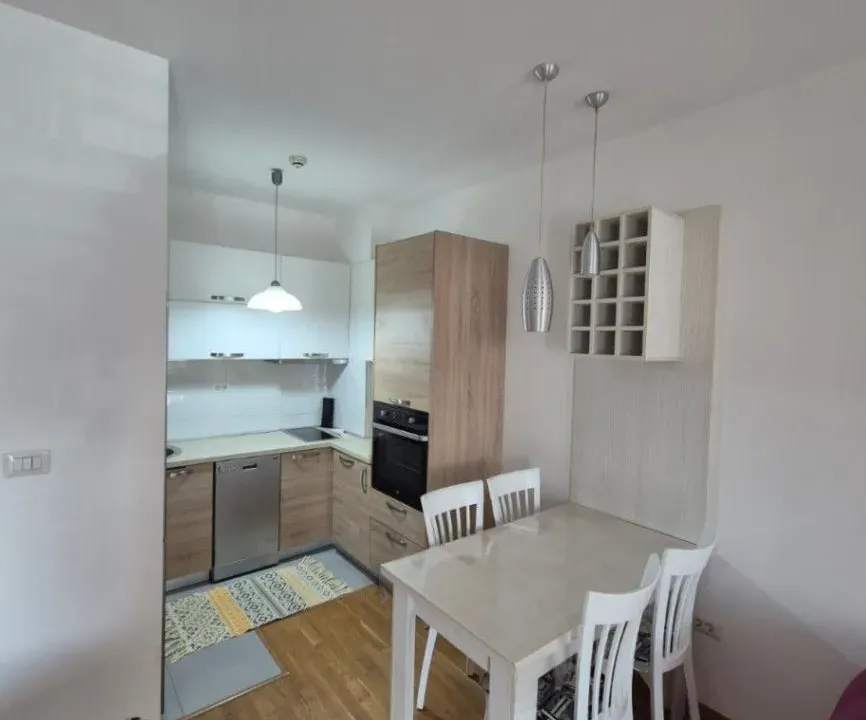 Izdavanje, jednosoban stan, 44m², City Kvart, Podgorica