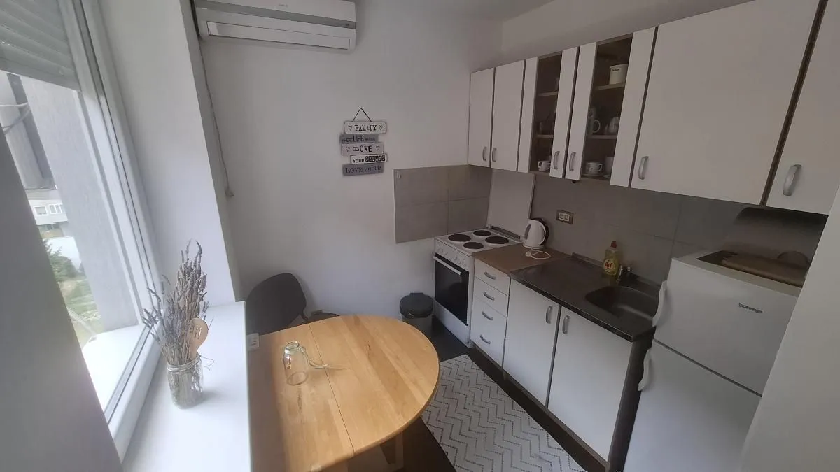 Rent, studio apartment, 28m², Grbavica, Novi Sad Sve Podlokacije