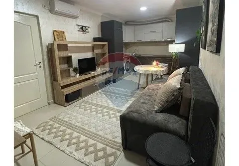 Izdavanje, jednosoban stan, 40m2, Zlatica, Podgorica