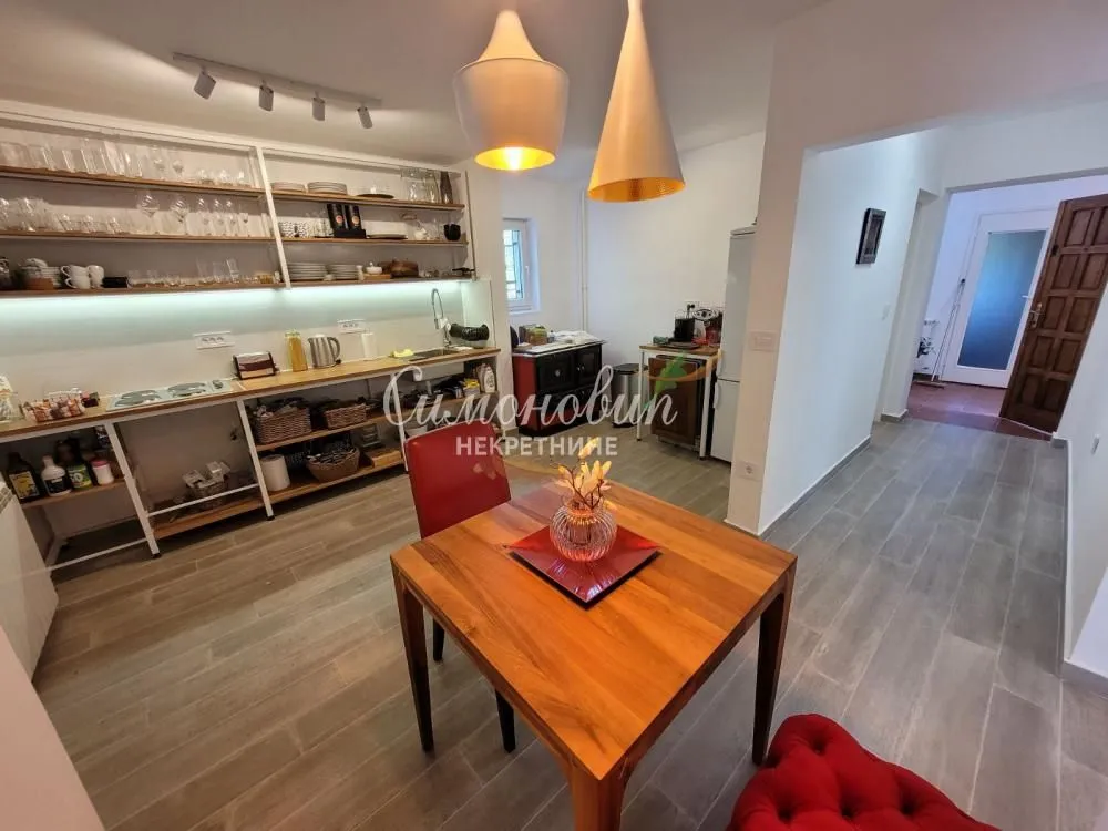 Prodaja, kuća, 282m², Sopot, Beograd