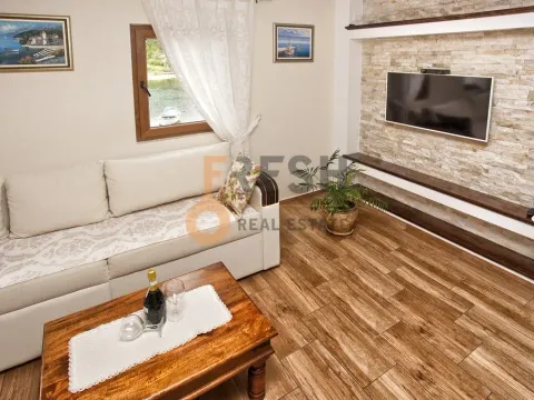 Prodaja, kuća, 400m², Tivat, Crna Gora - image 8