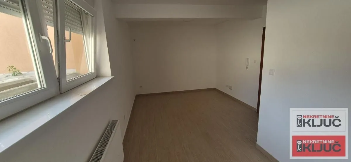 Prodaja, garsonjera, 21m², Lipov gaj, Novi Sad Sve Podlokacije