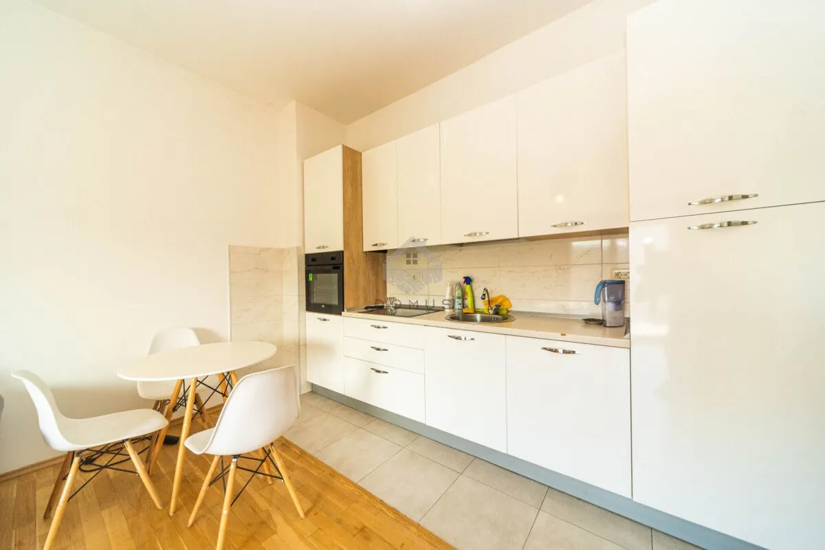 Prodaja, jednosoban stan, 45m², Blok 9, Podgorica