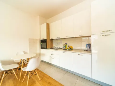 Prodaja, jednosoban stan, 45m², Blok 9, Podgorica - image 19