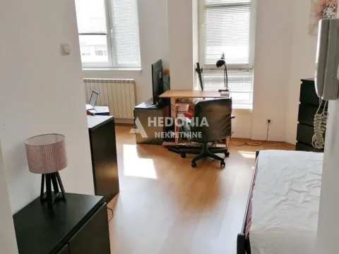 Sale, one bedroom apartment, 31m², Filmski Grad, Beograd - image 2