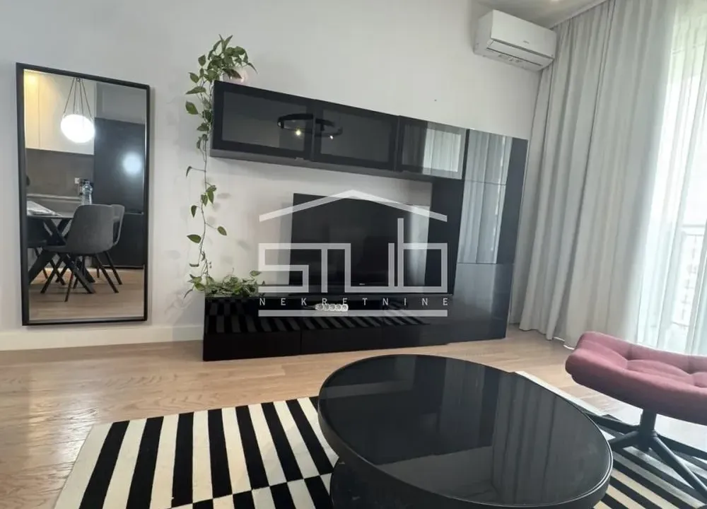 Izdavanje, dvosoban stan, 56m², Savski Venac, Beograd