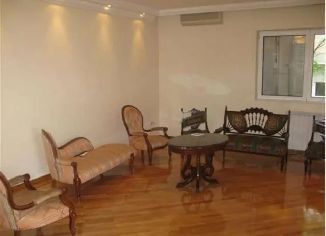 Izdavanje, poslovni prostor, 125m², Južni Bulevar, Vračar Sve Podlokacije