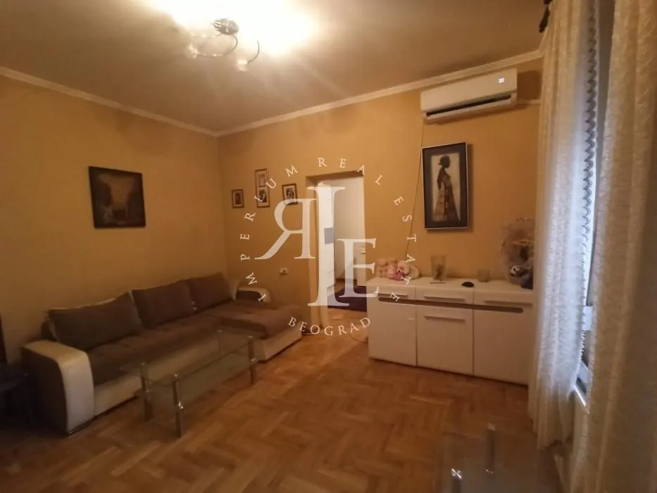 Sale, house, 70m², Vračar Sve Podlokacije, Beograd