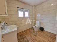 Rent, house, 300m², Krimovica, Kotor - image 1