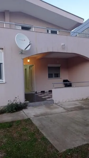 Prodaja, kuća, 83m², Bar, Crna Gora