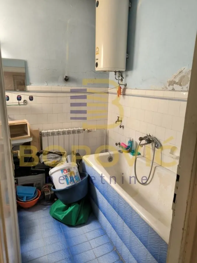 Sale, three bedroom apartment, 77m², Stari Grad, Beograd