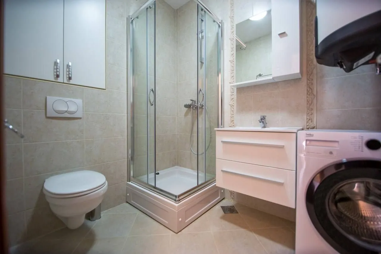 Rent, two bedroom apartment, 88m², Bečići, Budva