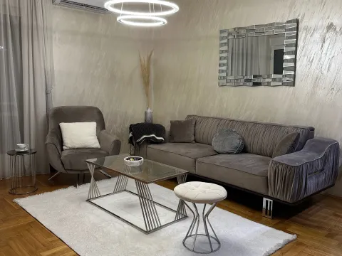 Rent, one bedroom apartment, 44m², Blok 9, Podgorica - image 2