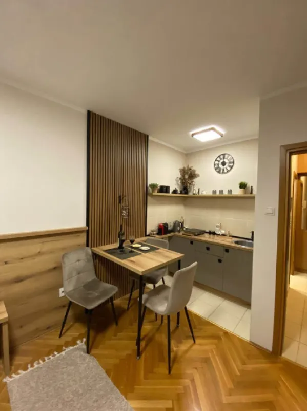 Prodaja, garsonjera, 24m², Blok 6, Podgorica