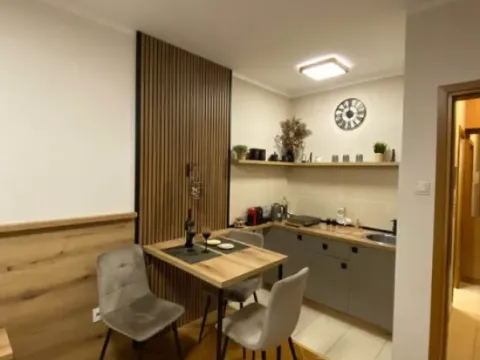 Prodaja, garsonjera, 24m², Blok 6, Podgorica - image 2