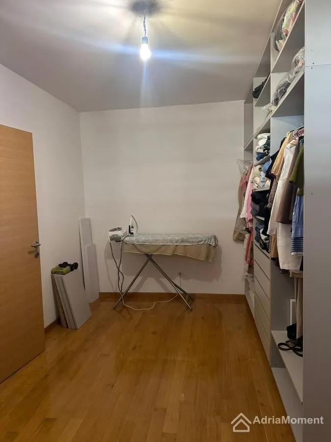 Prodaja, dvosoban stan, 85m², Centar, Budva