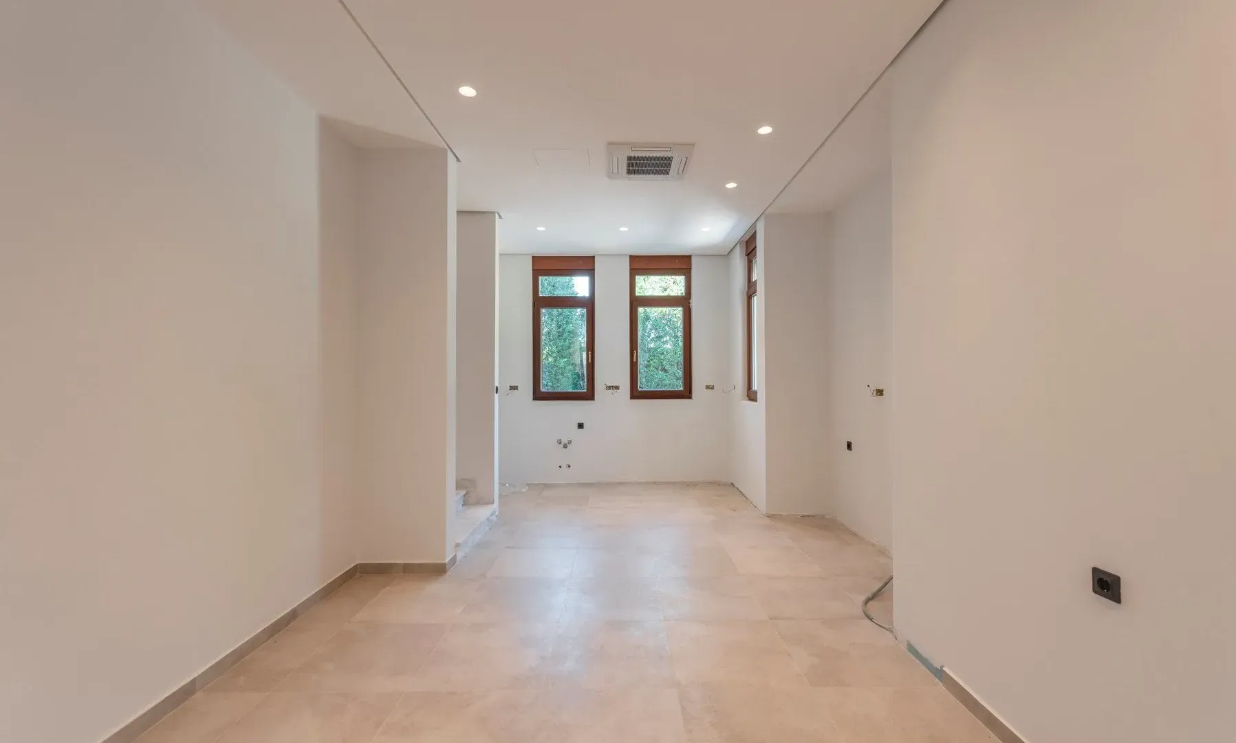 Sale, house, 492m², Mareza, Podgorica