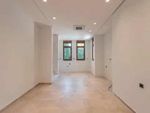 Prodaja, kuća, 492m², Mareza, Podgorica - image 14