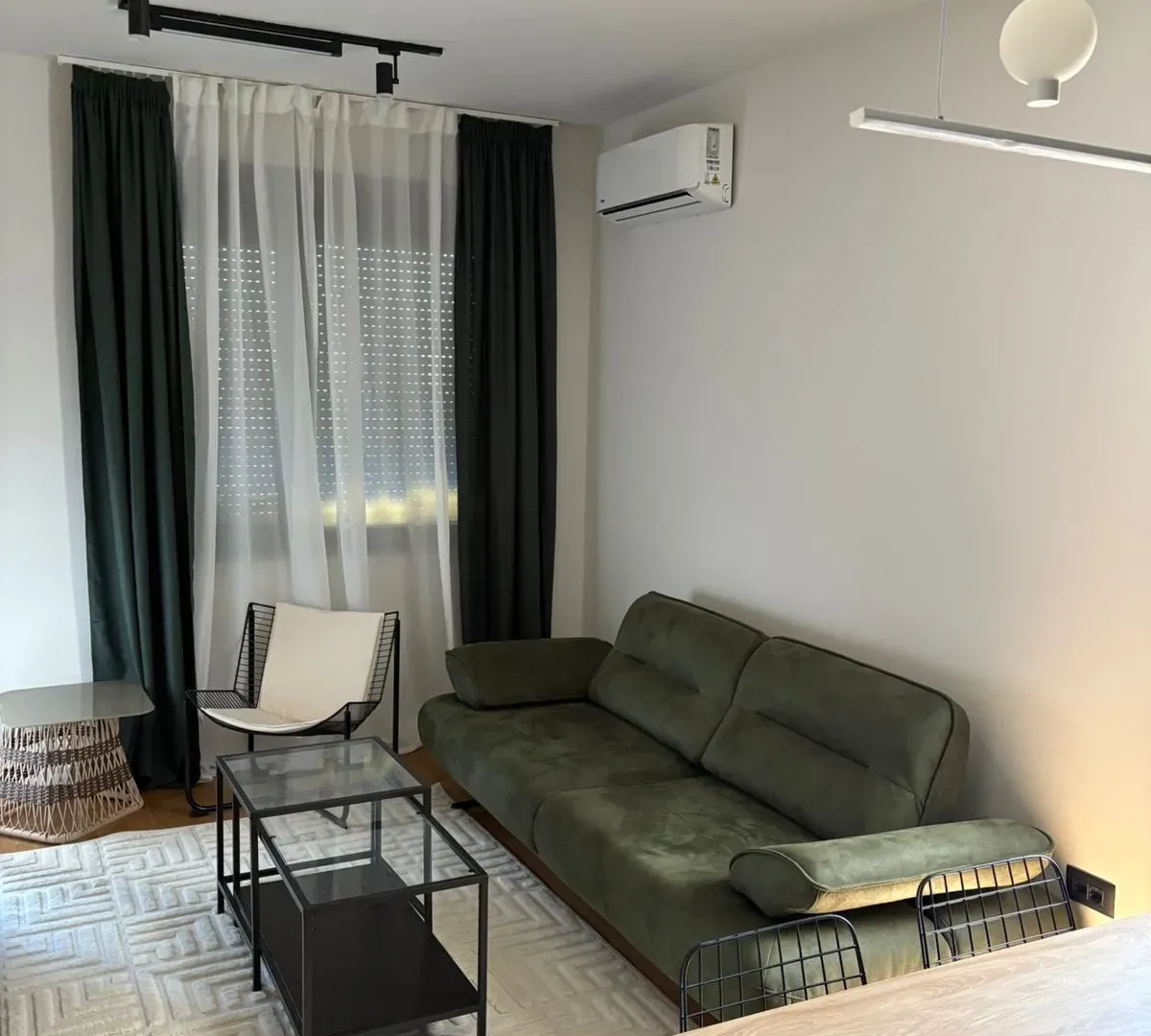 Izdavanje, dvosoban stan, 50m², Zabjelo, Podgorica
