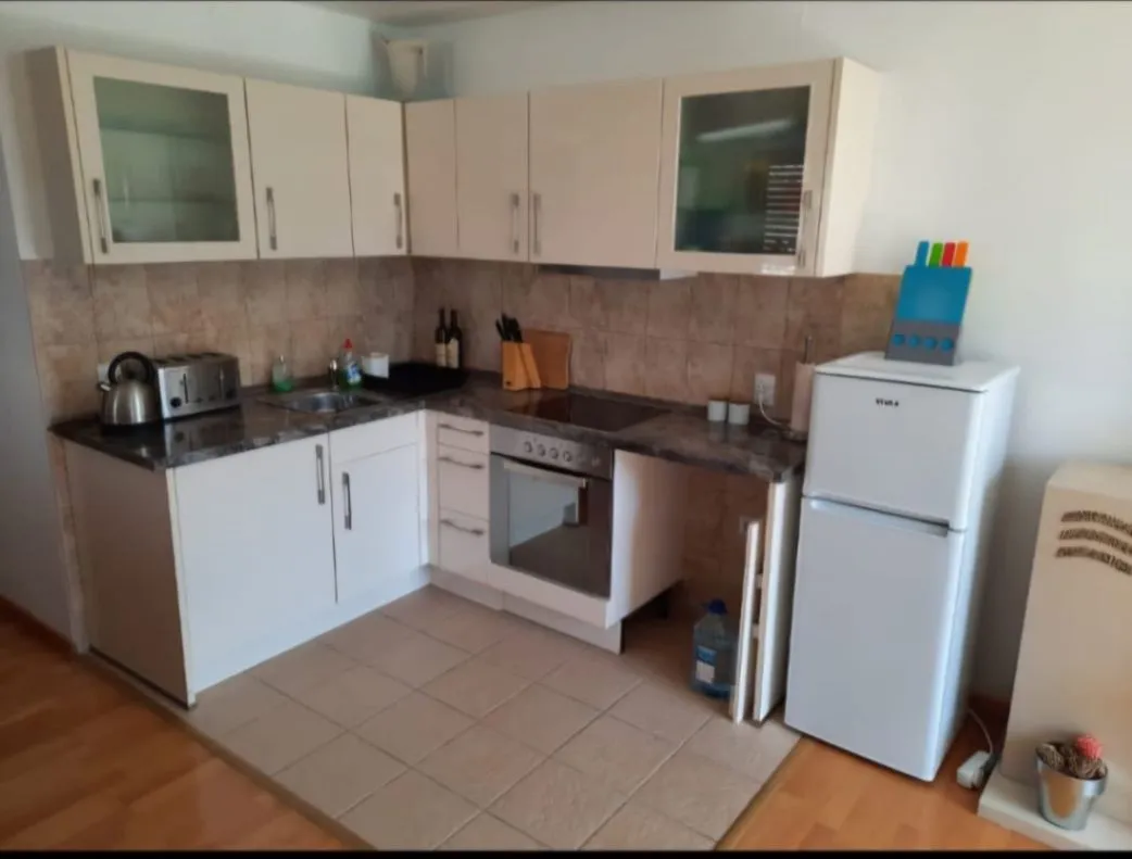 Prodaja, dvosoban stan, 59m², Dobrota, Kotor