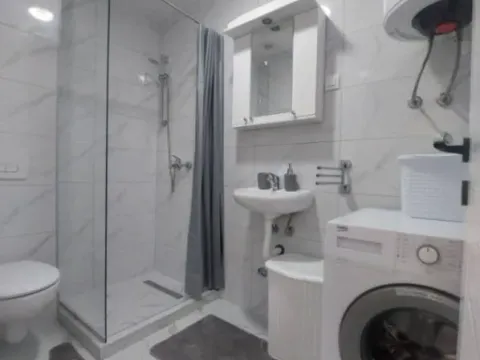 Izdavanje, dvosoban stan, 61m², Zagorič, Podgorica - image 9