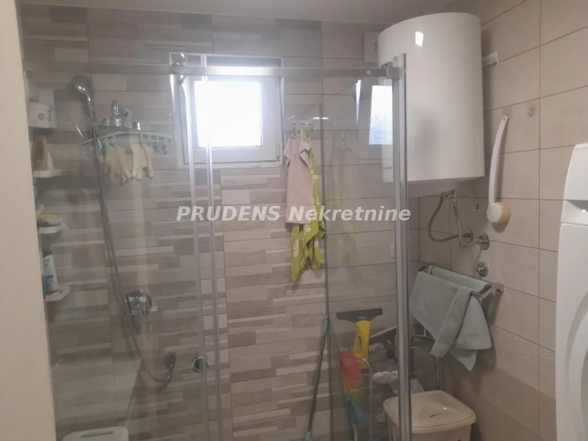 Sale, house, 243m², Surčin, Beograd