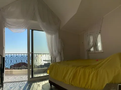 Sale, four bedroom apartment, 82m², Sveti Stefan, Budva - image 5