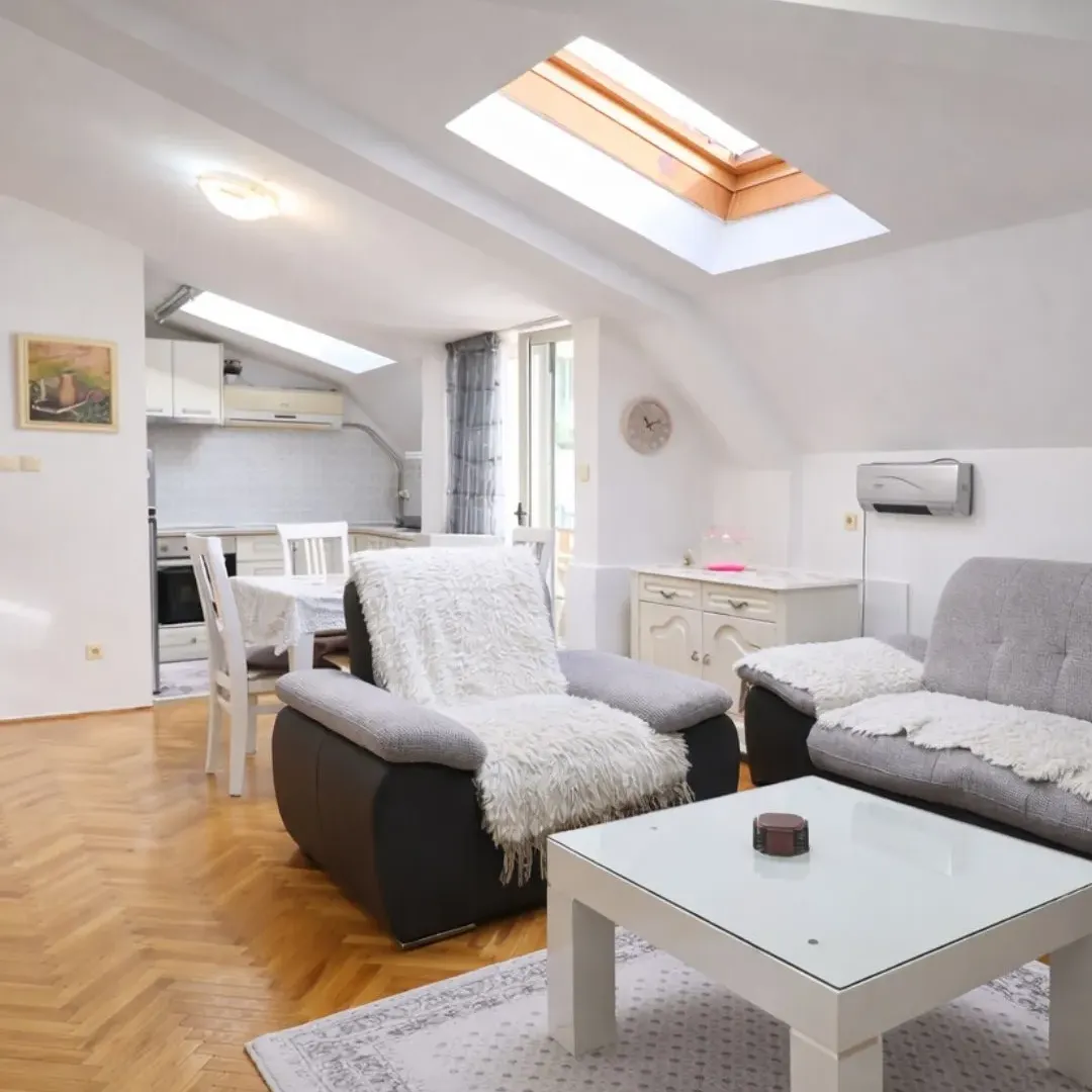 Prodaja, dvosoban stan, 77m², Ljubović, Podgorica
