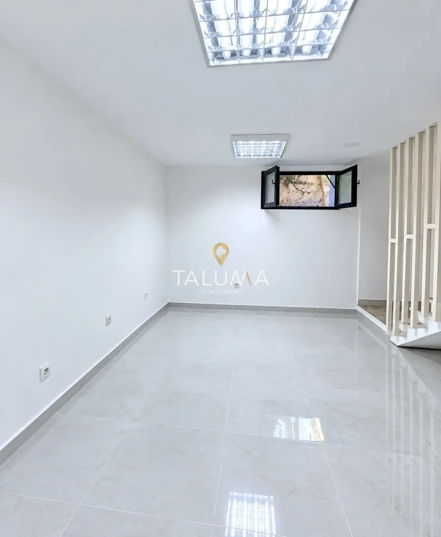 Sale, office space, 64m², Pobrežje, Podgorica