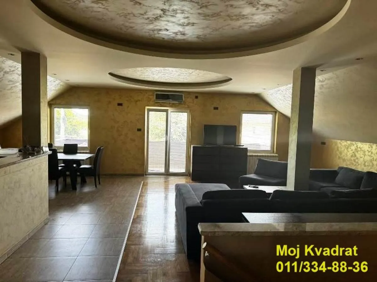 Izdavanje, četvorosoban stan, 200m², Železnik, Beograd