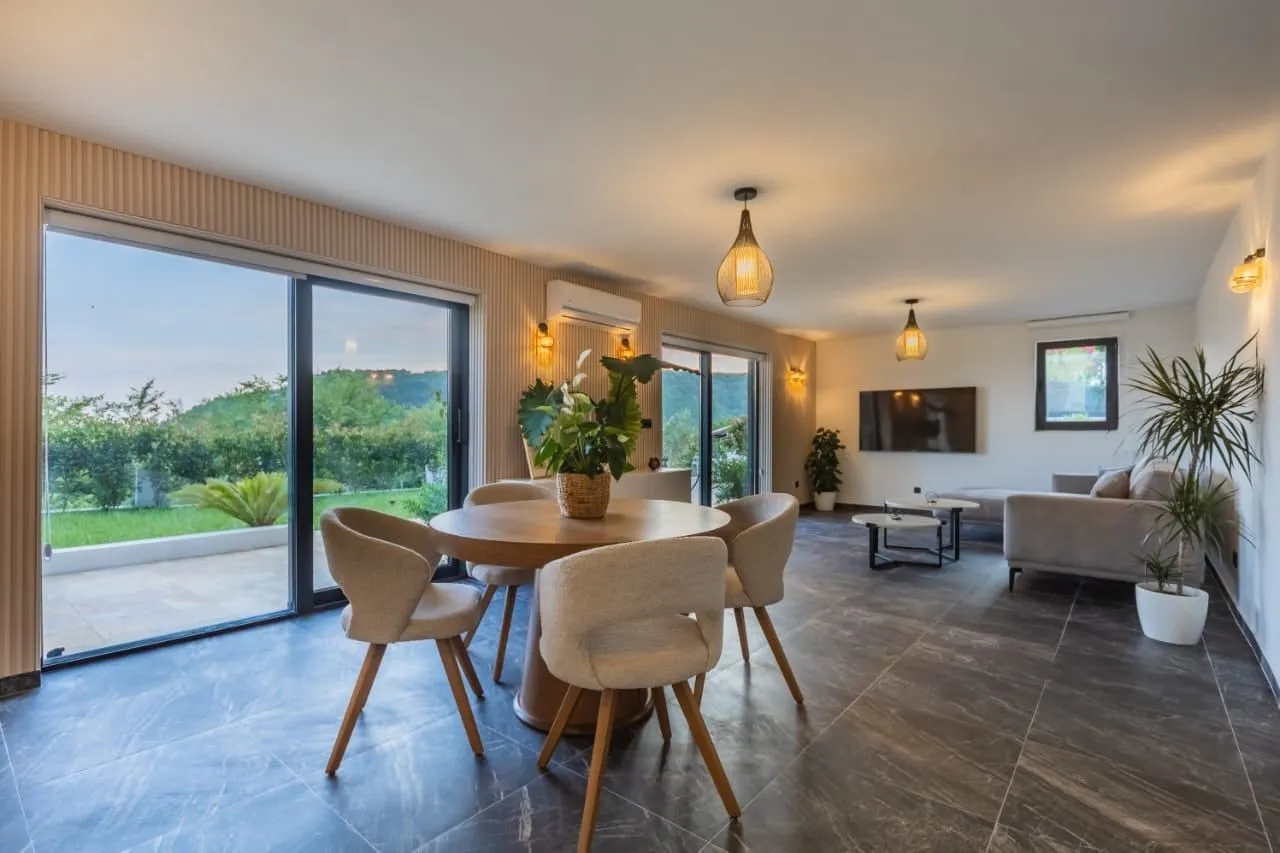 Prodaja, kuća, 300m², Budva, Crna Gora