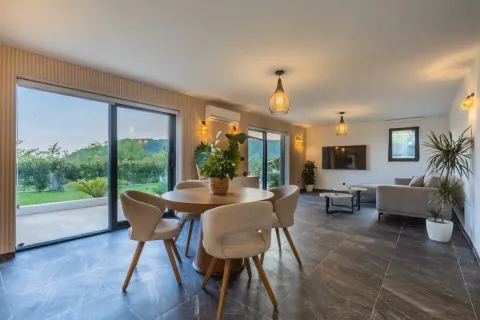 Prodaja, kuća, 300m², Budva, Crna Gora - image 10