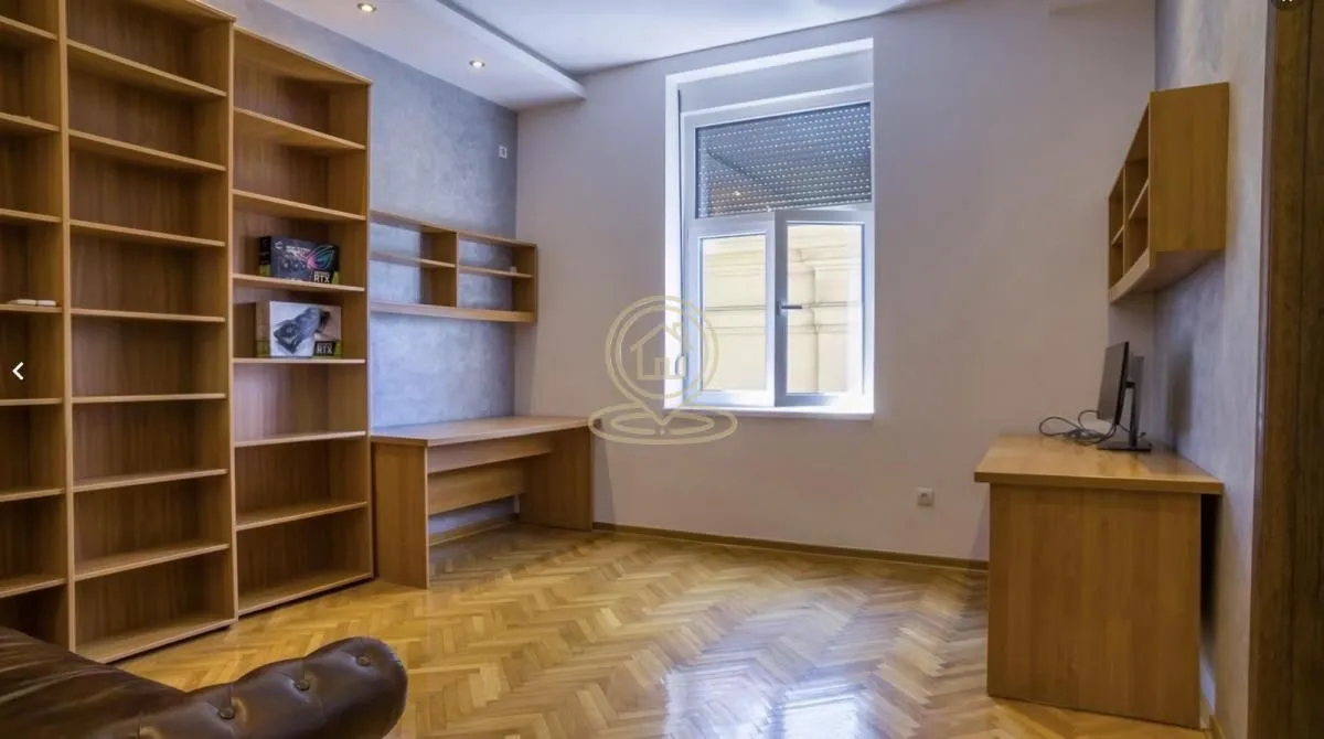 Rent, four bedroom apartment, 100m², Savski Venac, Beograd