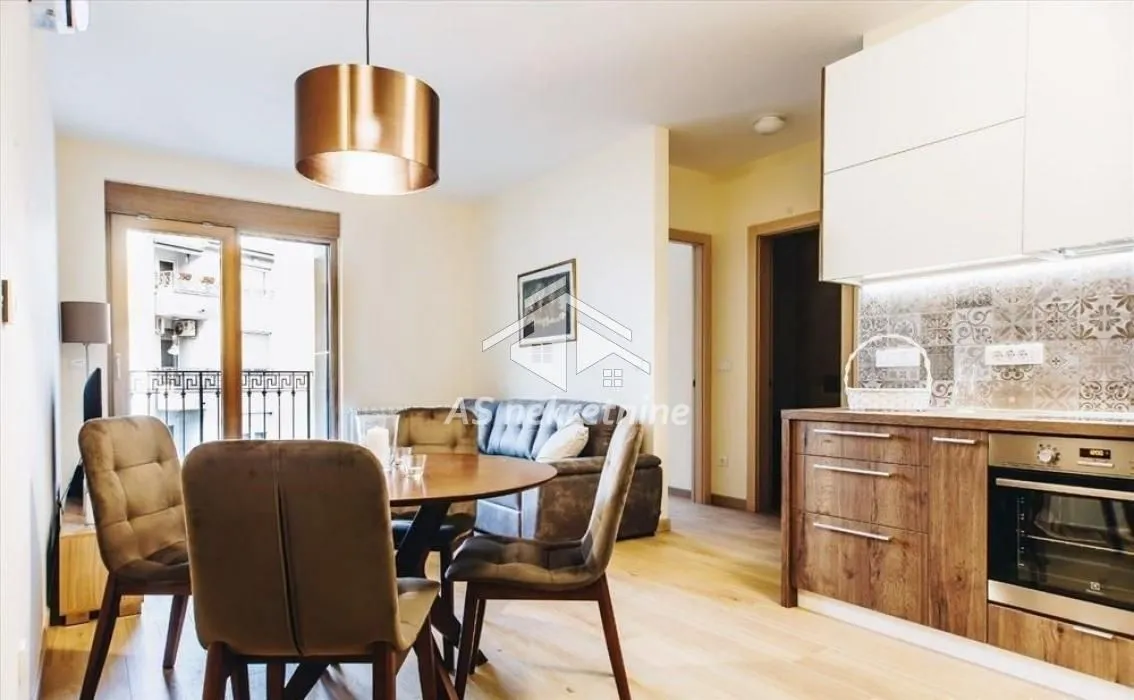 Izdavanje, trosoban stan, 68m², Vračar Sve Podlokacije, Beograd